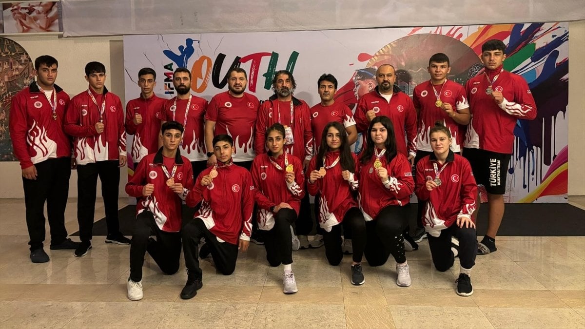 Dünya Gençler Muaythai Şampiyonası’nda 12 madalya