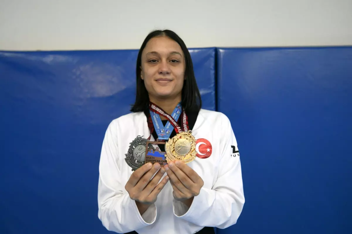 Özge ve Öykü Özbey: Tekvandoda Şampiyonluk Hedefli İkizler