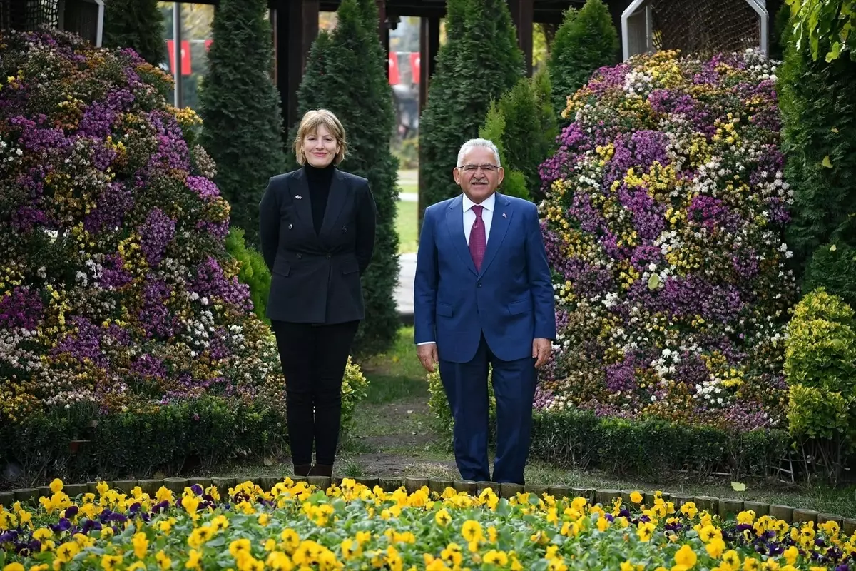 Büyükelçi Morris Kayseri’de