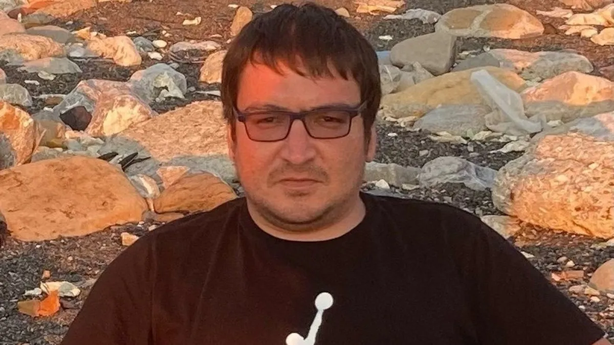 Hava almak için balkona çıkmıştı: Üniversite çalışanı 3. kattan aşağıya düşerek can verdi!