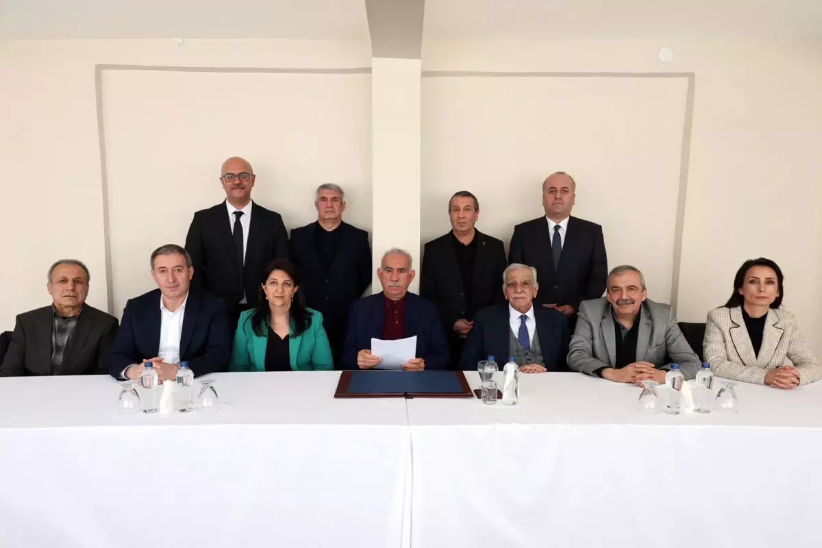 Abdullah Öcalan’dan yıllar sonra ilk fotoğraf
