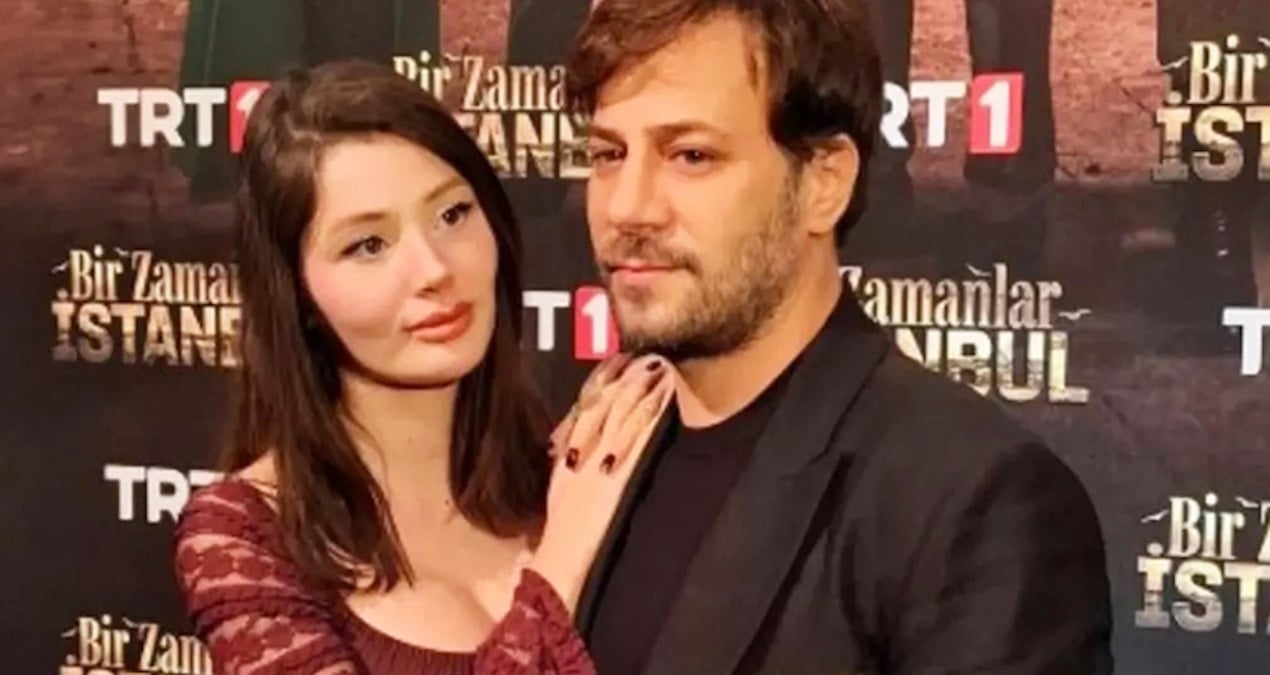 TRT dizisinin galasına 17 yaş küçük sevgilisiyle gelince eleştiri bombardımanına tutuldu