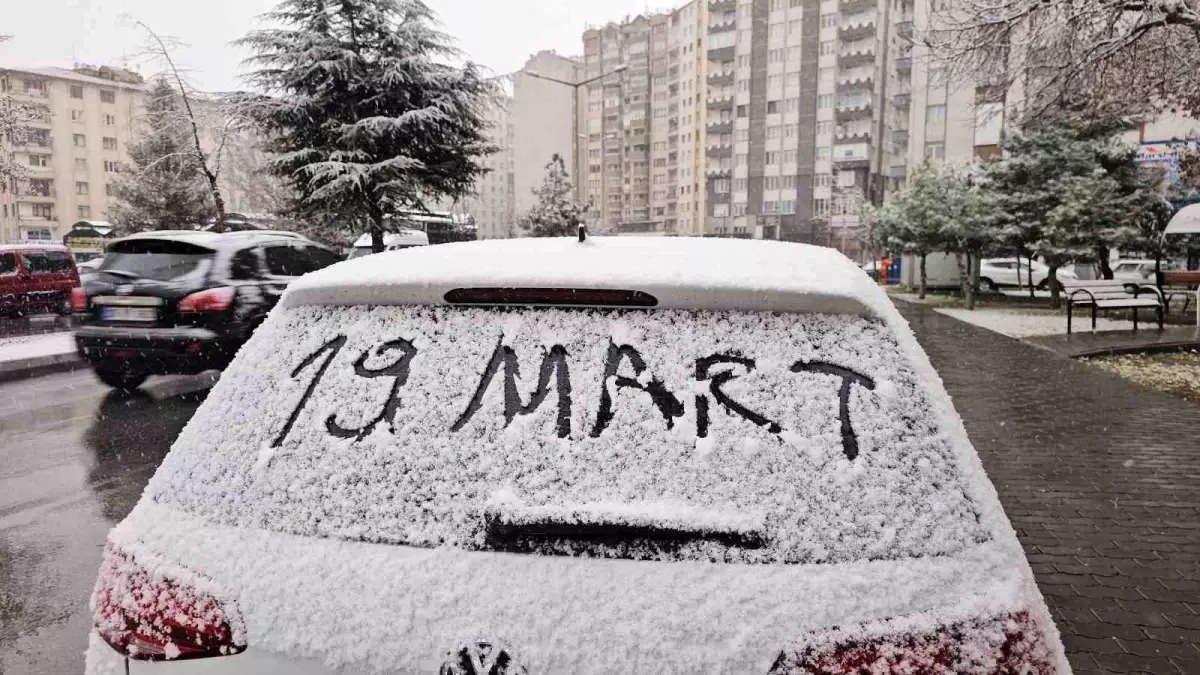 Kayseri’de Eğitime Kar Nedeniyla Ara Verildi