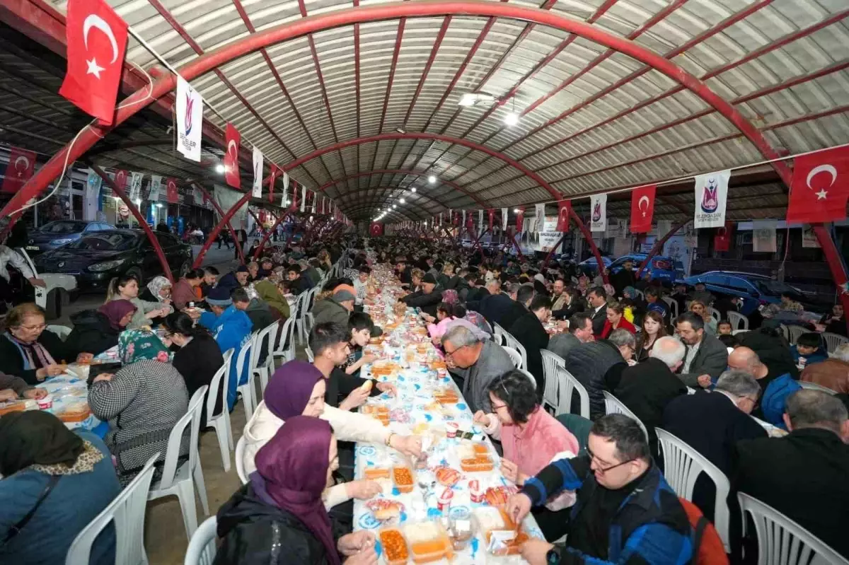 Manisa’da Ramazan Ayında İftar Sofraları ile Dayanışma Ruhu