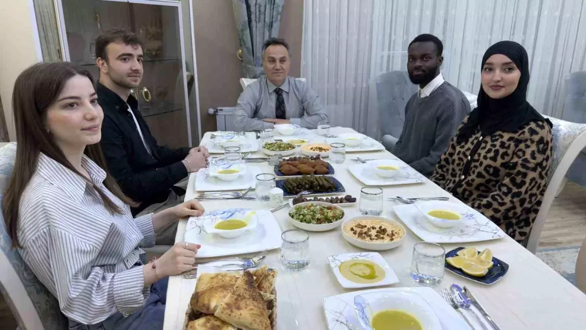TOGÜ’den İftar Sofrası